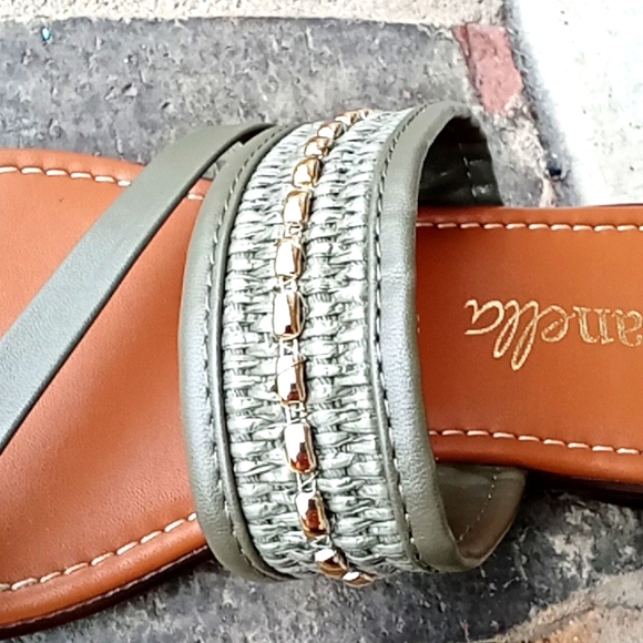 Toscanella 8.5 Made In Italy Loop Toe Green Sandals - Picture 4 of 5